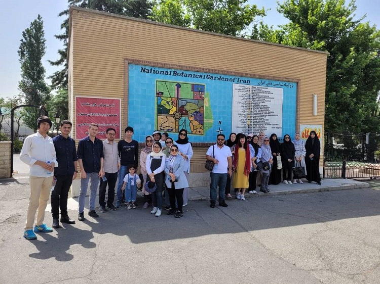 Visiting the National Botanical Garden of Iran for international students of Tarbiat Modares University